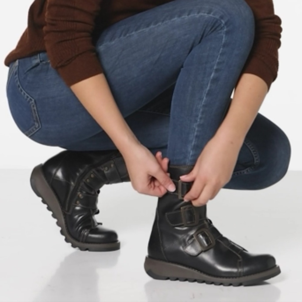 NEW Fly London Biker Three Buckle Leather Side Zip Boot Sz 37 6.5 - 7 US NIB - Picture 11 of 16